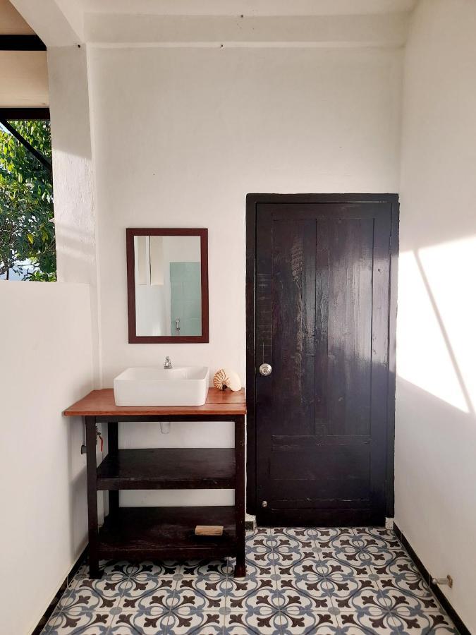 Merdeka House Maluk المظهر الخارجي الصورة