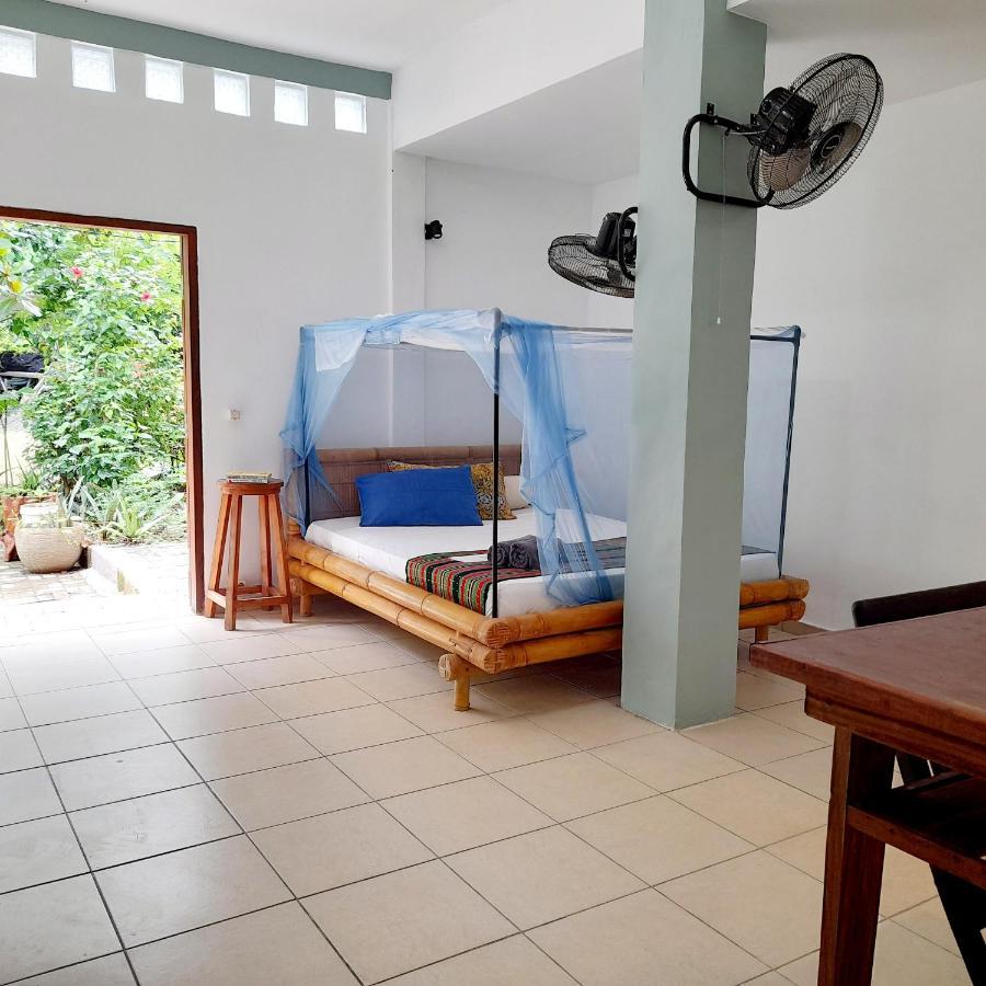 Merdeka House Maluk المظهر الخارجي الصورة